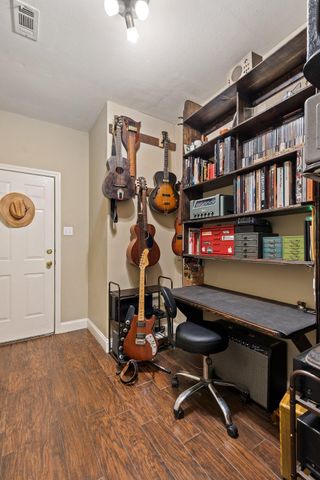 507 Saddlehorn DR, Dripping Springs, TX 78620