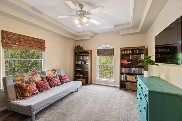 507 Saddlehorn DR, Dripping Springs, TX 78620