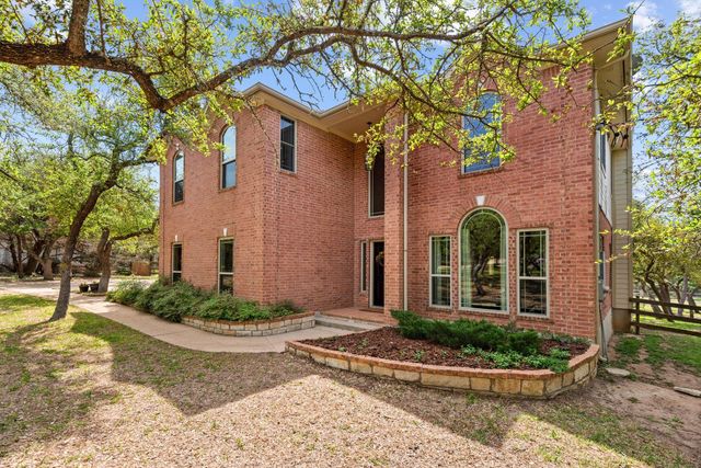 507 Saddlehorn DR, Dripping Springs, TX 78620