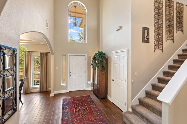 507 Saddlehorn DR, Dripping Springs, TX 78620