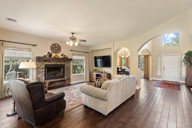 507 Saddlehorn DR, Dripping Springs, TX 78620