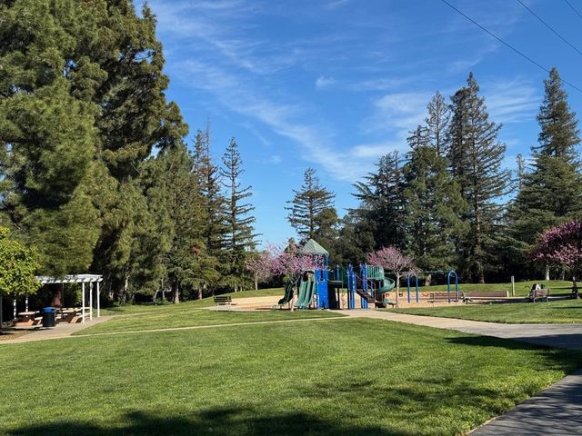 219 Longridge Road, Los Gatos, CA 95032