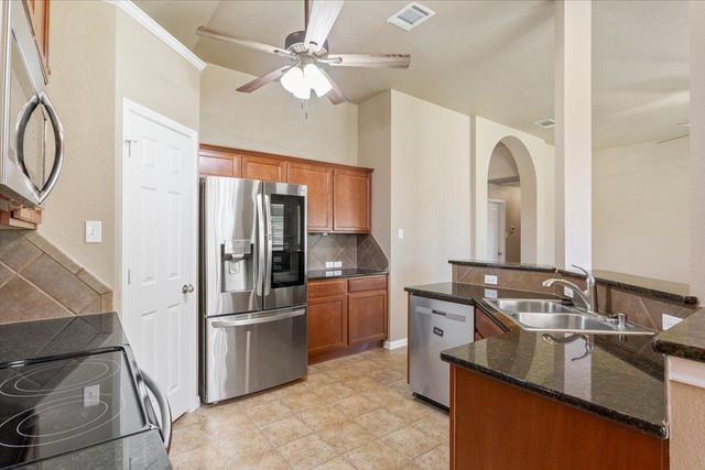 5623 Alexandria DR, Temple, TX 76502