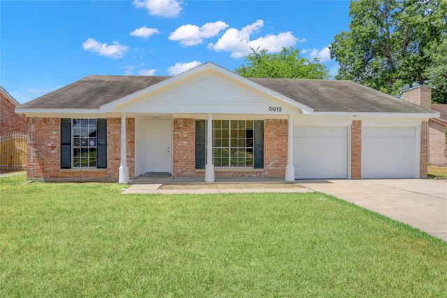 6919 Silver Star Drive, Houston, TX 77086