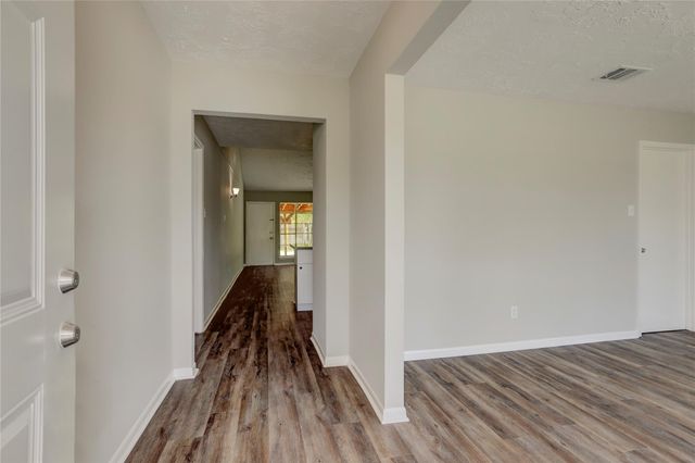 6919 Silver Star Drive, Houston, TX 77086