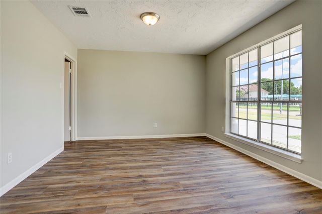 6919 Silver Star Drive, Houston, TX 77086