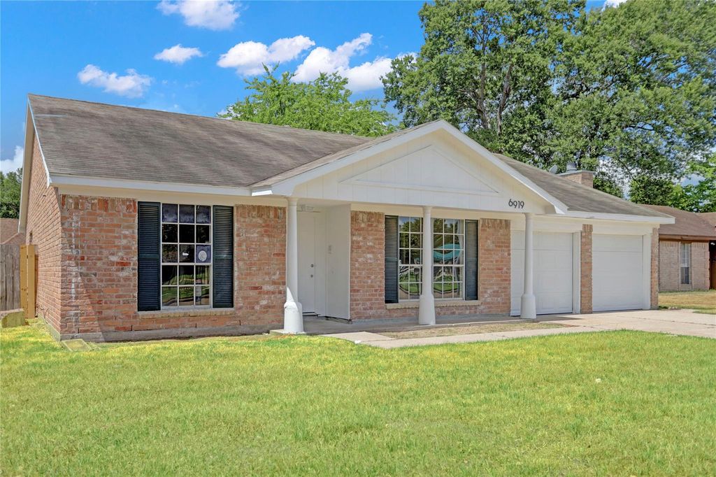 6919 Silver Star Drive, Houston, TX 77086
