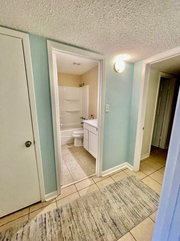 210 Pelham Road 214A, Fort Walton Beach, FL 32547