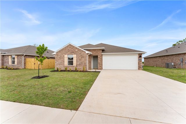 3030 Laredo Lane, Centerton, AR 72736