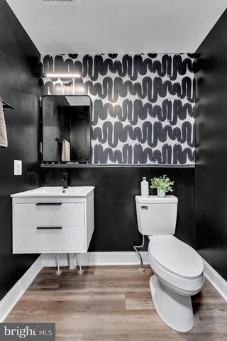 3202 MCELDERRY ST, Baltimore, MD 21205