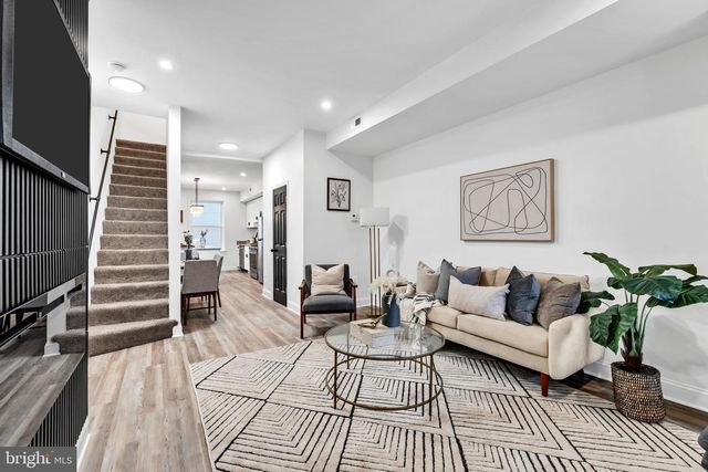 3202 MCELDERRY ST, Baltimore, MD 21205