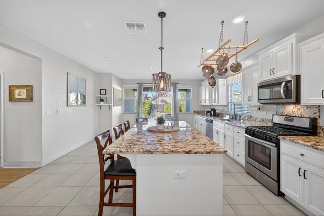 3137 Quincy Ave, Roseville, CA 95747