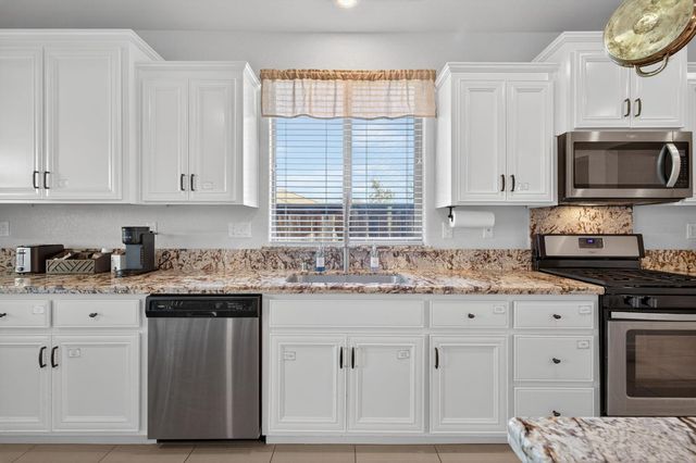 3137 Quincy Ave, Roseville, CA 95747