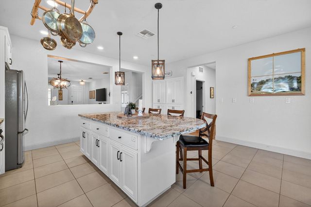 3137 Quincy Ave, Roseville, CA 95747