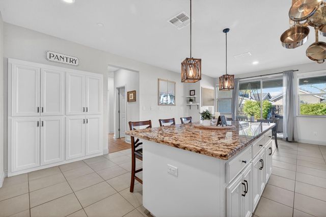 3137 Quincy Ave, Roseville, CA 95747