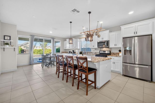 3137 Quincy Ave, Roseville, CA 95747