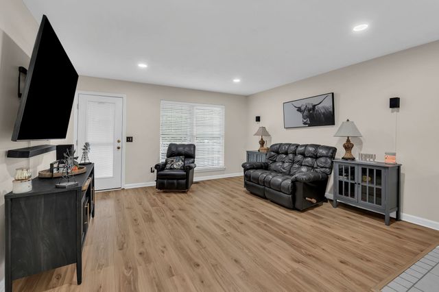 5917 Banning Cir, Antioch, TN 37013