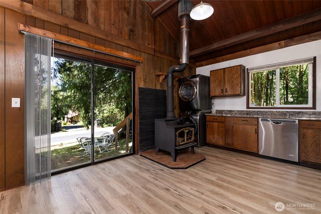 2461 W Deegan Road W, Shelton, WA 98584