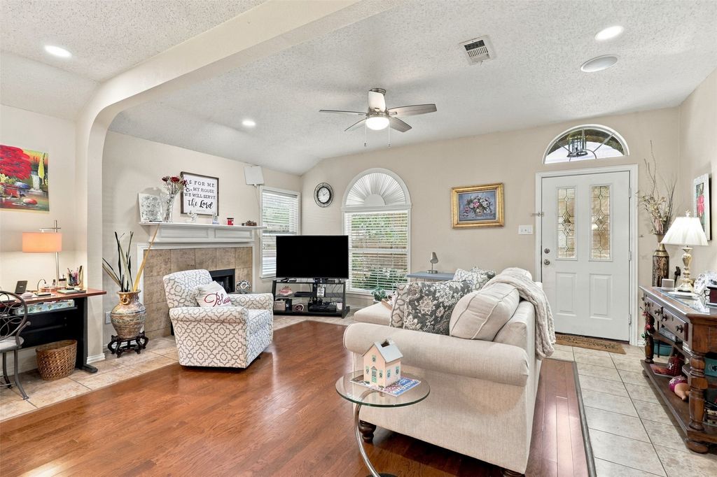 873 Hope Lane, Irving, TX 75061 — photo 4
