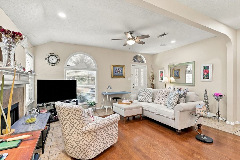 873 Hope Lane, Irving, TX 75061 — photo 5
