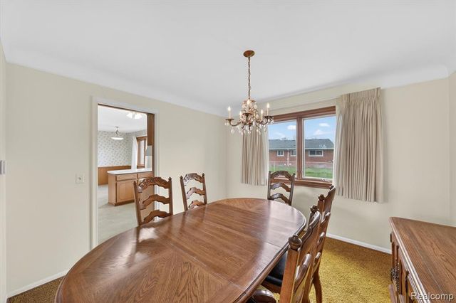 21520 Goethe Ave, Grosse Pointe Woods, MI 48236