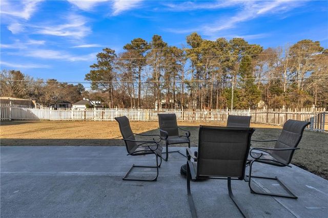 3888 Moos creek, Loganville, GA 30052