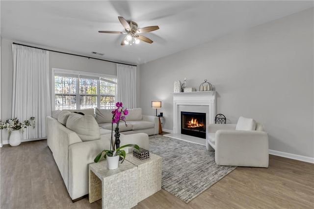 3888 Moos creek, Loganville, GA 30052