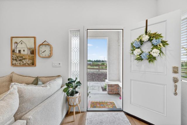 5400 Molino Cir, Roseville, CA 95747