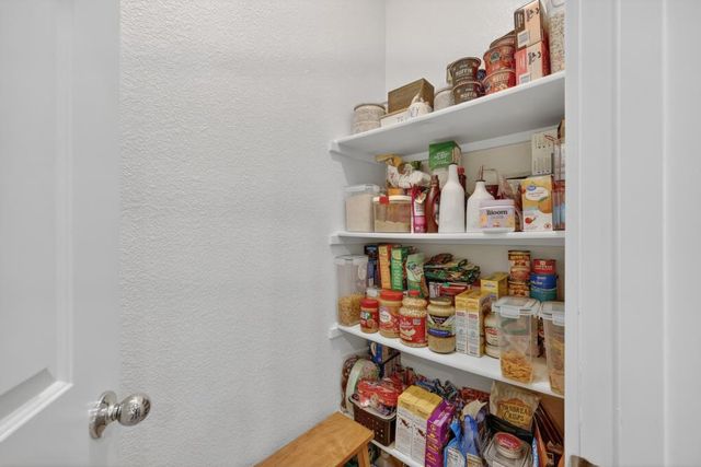 5400 Molino Cir, Roseville, CA 95747