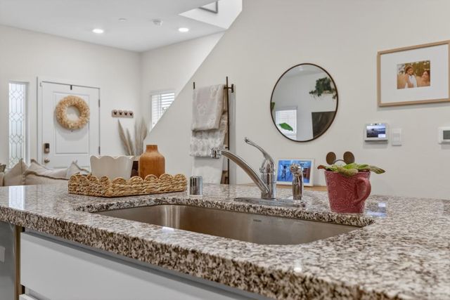 5400 Molino Cir, Roseville, CA 95747