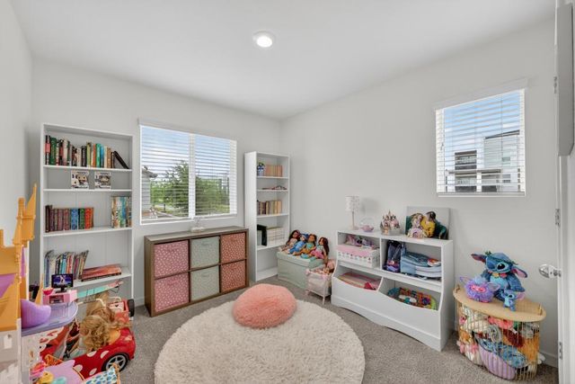 5400 Molino Cir, Roseville, CA 95747