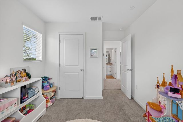 5400 Molino Cir, Roseville, CA 95747