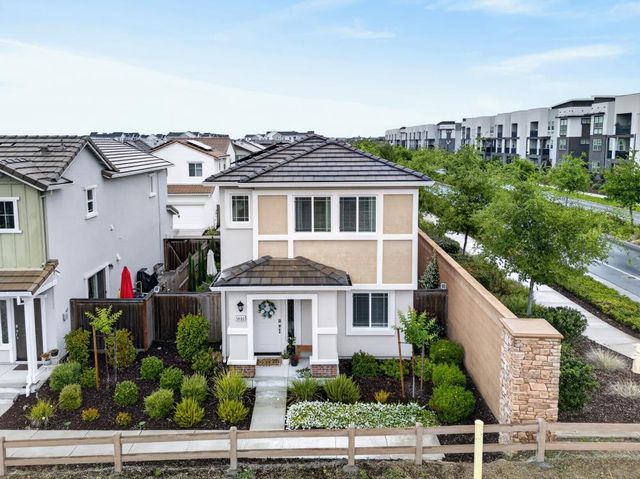 5400 Molino Cir, Roseville, CA 95747