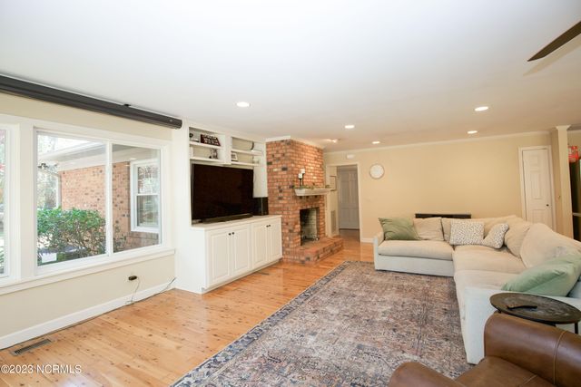 209 Selkirk Trail, Southern Pines, NC 28387