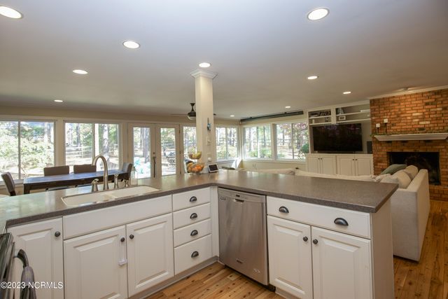 209 Selkirk Trail, Southern Pines, NC 28387