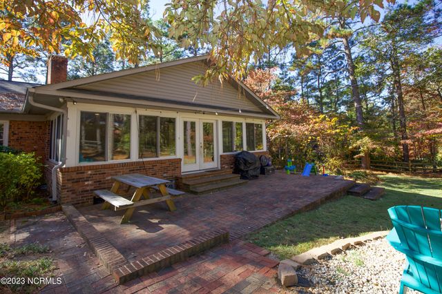 209 Selkirk Trail, Southern Pines, NC 28387