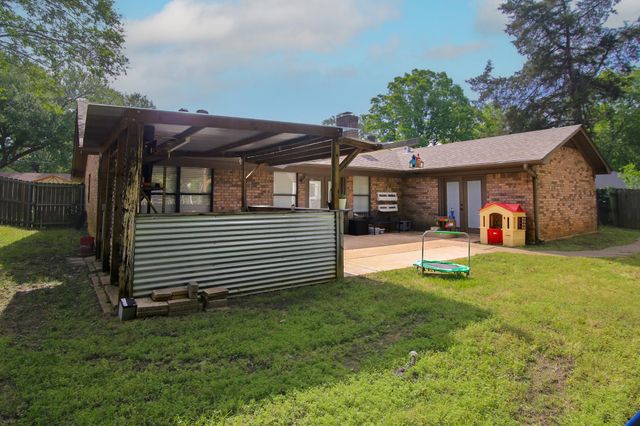 3311 Lockhaven Dr., Kilgore, TX 75672