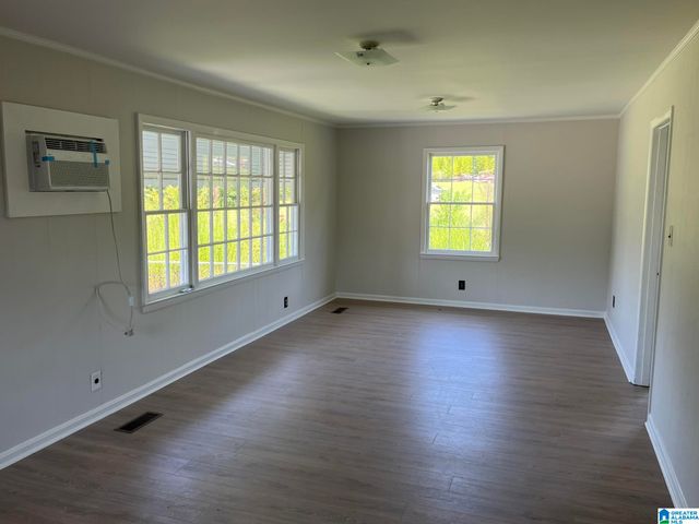 9 N CANNON AVENUE N, Sylacauga, AL 35150