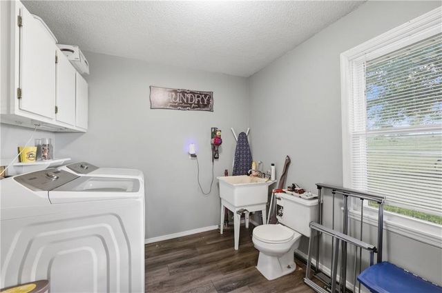 703 NE 102 P Road, Clinton, MO 64735