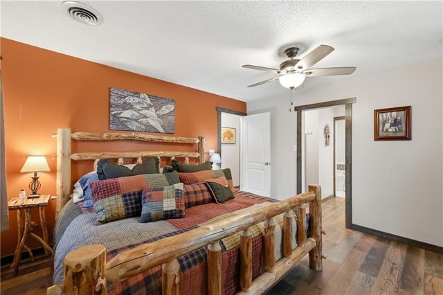 703 NE 102 P Road, Clinton, MO 64735