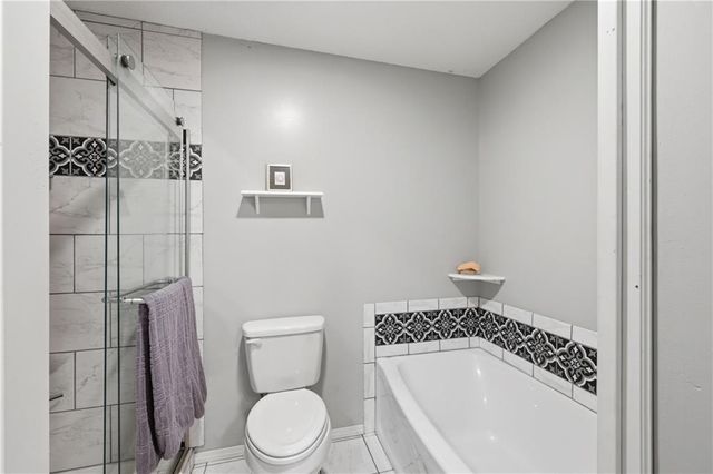 703 NE 102 P Road, Clinton, MO 64735