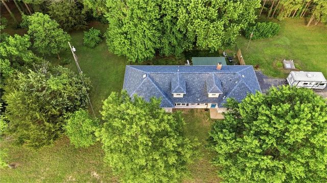 703 NE 102 P Road, Clinton, MO 64735