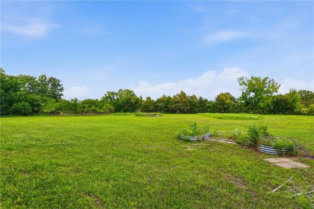 703 NE 102 P Road, Clinton, MO 64735