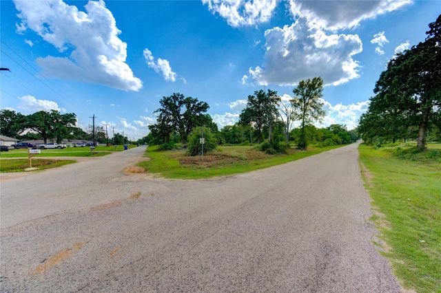 1601 23rd Street, Hempstead, TX 77445