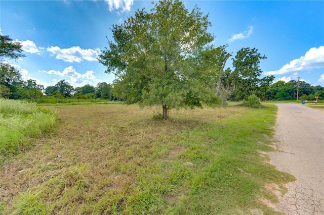 1601 23rd Street, Hempstead, TX 77445