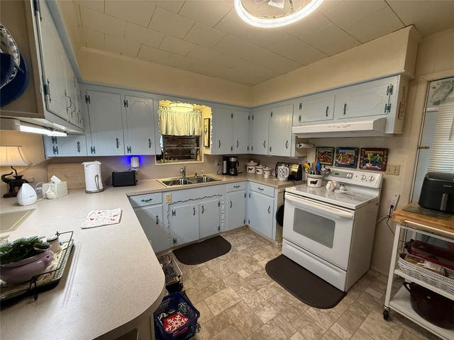 306 Floyd Street, Winnsboro, TX 75494