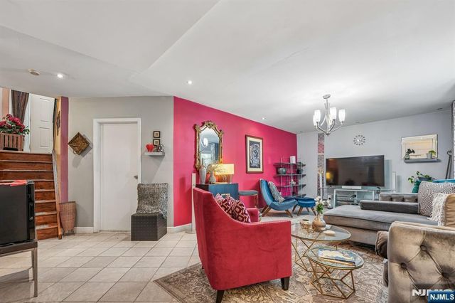 121 Wood Street, Englewood, NJ 07631