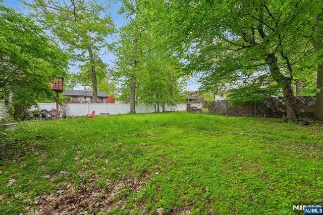 121 Wood Street, Englewood, NJ 07631
