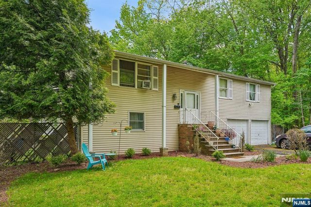 121 Wood Street, Englewood, NJ 07631