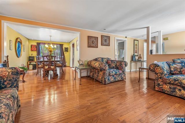 121 Wood Street, Englewood, NJ 07631